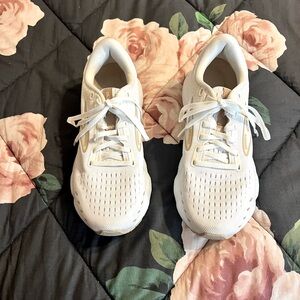 Brooks Glycerin 20 White and Gold Running Shoes Size 9